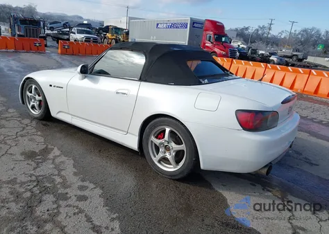2000 Honda S2000 z USA, uszkodzony, nr VIN JHMAP1146YT004909